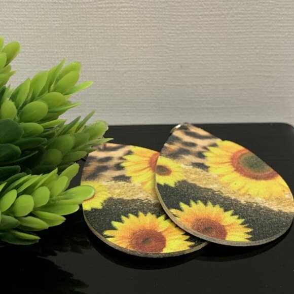 Sunflower Earring, Boho Earring, Gift Idea, Leopard Print Earring, Animal Print - Picture 3 of 7